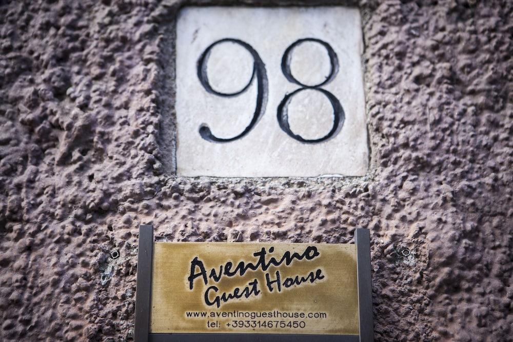 Bed and breakfast Aventino 2*